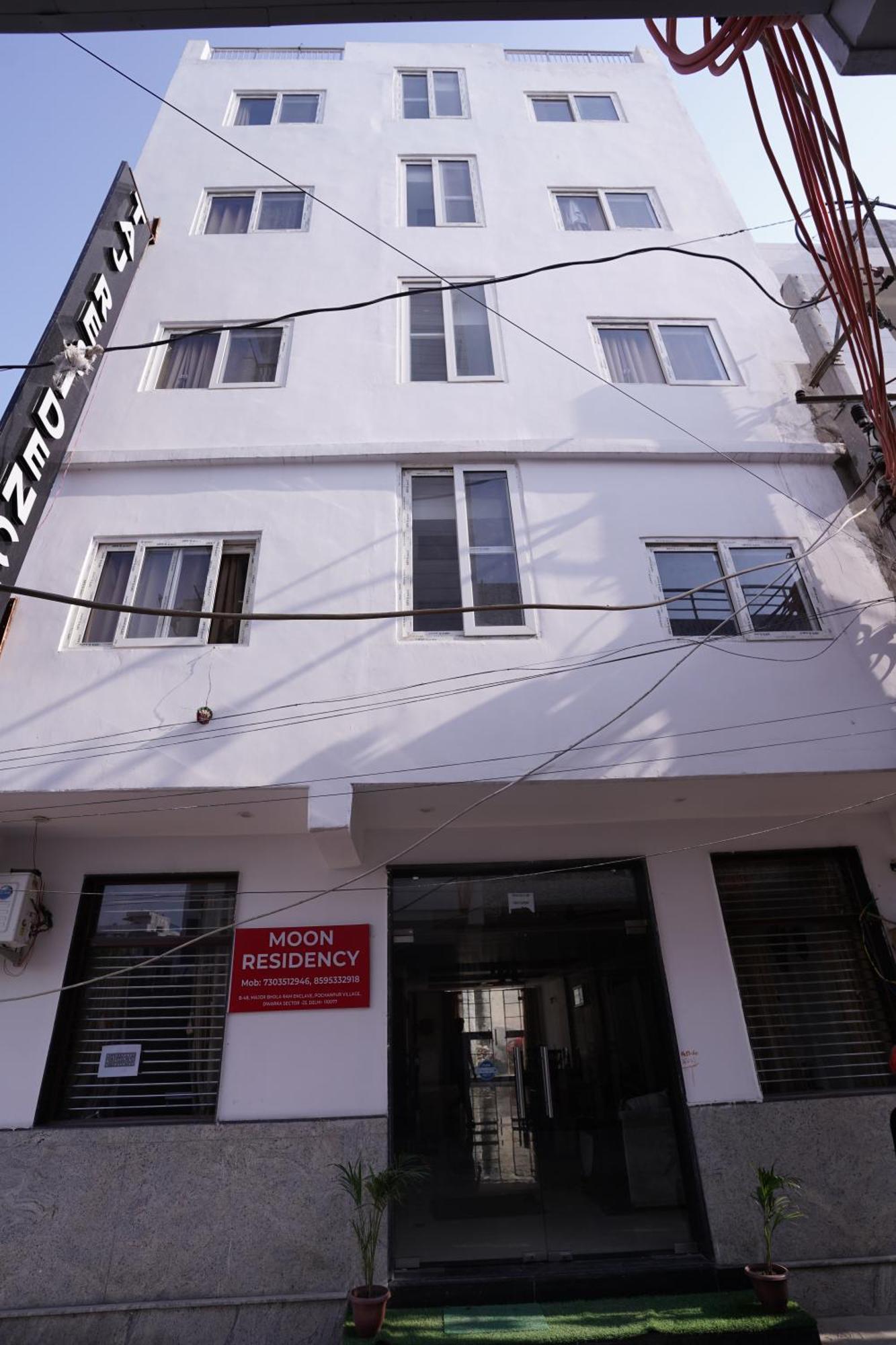 Hotel Moon Taj Near Yashobhoomi Convention Centre 델리 외부 사진